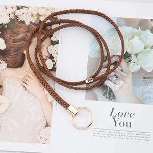 Ceinture tressée de style bohème en lin et coton marron avec boucle ronde en métal doré
