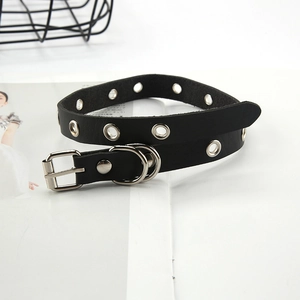 Collier ras du cou punk en cuir PU noir avec œillets métalliques argentés pour femmes