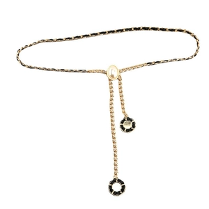 Modischer goldener Metall-Kettengürtel mit schwarzem Leder und ovaler Perle