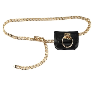 Mini borsa da cintura chic con fibbia ad anello dorata e cintura a catena cubana