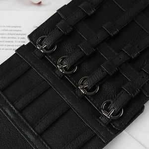 Harnais en cuir PU noir style punk pour femme avec quatre rangées de boucles en D argentées