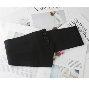 Elegante cintura a corsetto nera da donna con bottoni decorativi e tessuto elastico