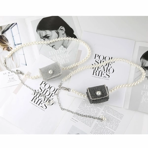 Élégante Ceinture Chaîne en Künstliche Perles et Strass Avec Accessoire Mini Sac pour Robe de Femme Chaîne de Taille Bijoux de Fête Luxe