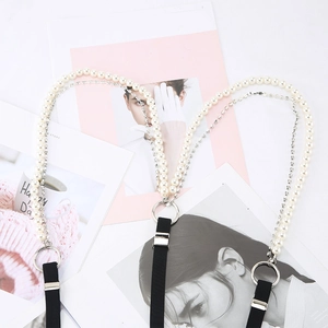 Bretella chic in perle e strass con fascia elastica nera per look da festa