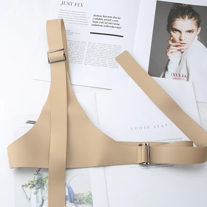 Cintura a imbracatura beige minimalista punk con fibbie argento per vestiti