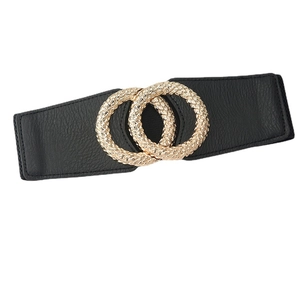 Women's wide elastic waist belt in black pebble leather with gold interlocking rings