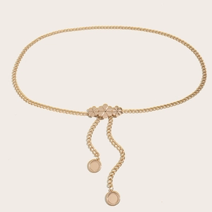 Gouden dames kettingriem met bloemmotief en asymmetrische metalen hangers voor jurken