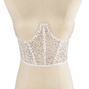 Haut corset en maille blanche avec paillettes dorées et baleines pour tenue de soirée