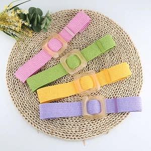 Ceinture Tissée Élastique pour Femmes Avec Boucle Carrée en Résine Style Bohème Ceinture en Paille PP pour Décoration de Robe Accessoire Décontracté