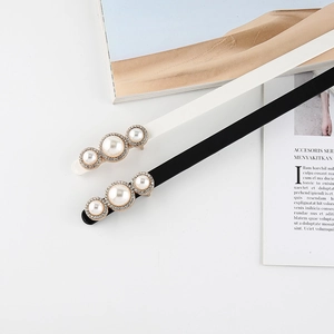Ceintures fines en cuir verni pour femmes avec boucles élégantes en perles et strass