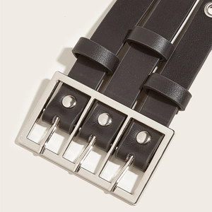 Ceinture punk en cuir noir avec boucle à trois broches et détails de rivets argentés