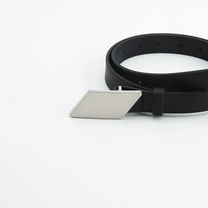 Minimalist black leather belt featuring a matte silver parallelogram metal buckle detail