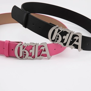 Ceinture Mode en Cuir Artificiel pour Femmes Avec Grande Boucle en Alliage Lettres Gothiques Ceinture Décontractée Polyvalente Jean