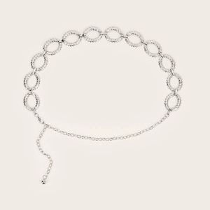 Luxuriöse silberne Metall-Taillenkette mit strukturierten Ringen und Karabinerverschluss