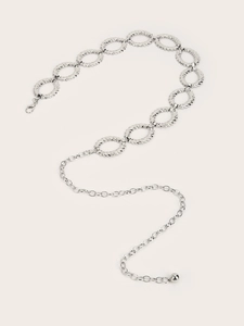 Detail der silbernen Vintage-Taillenkette mit Spiralstrukturringen und verstellbarem Verschluss