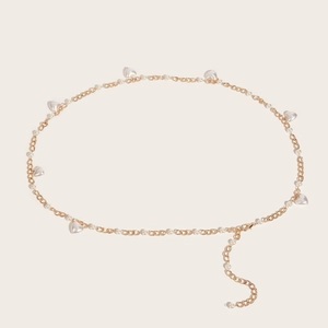Chaîne de taille dorée élégante avec perles blanches et breloques coeur pour robes