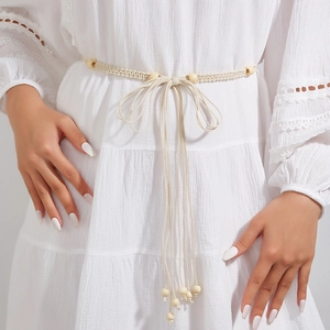 Cordon de taille beige tissé main avec perles en bois style bohème pour robes d'été blanches