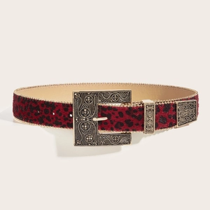 Ceinture léopard vintage avec boucle carrée dorée gravée et embout métallique assorti