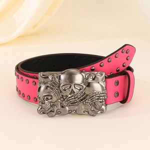 Punk-stijl roze PU-leren riem met zilveren schedelgesp en decoratieve metalen studs