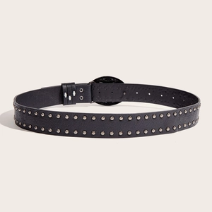 Ceinture punk en cuir noir pour homme avec deux rangées de rivets argentés et boucle