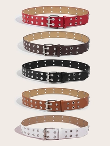Dettaglio di cinture intrecciate in cinque colori con rivetti a stella argento e fibbia doppia