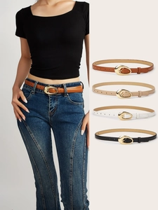Lot de quatre fines ceintures en cuir noir blanc beige et marron avec boucles dorées