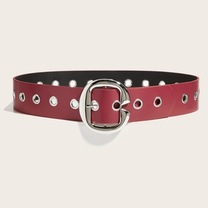 Cintura punk bordeaux in pelle con occhielli d'argento e grande fibbia metallica