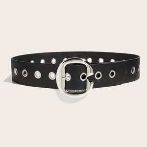 Cintura punk in pelle nera con occhielli in argento e fibbia in metallo a forma di C