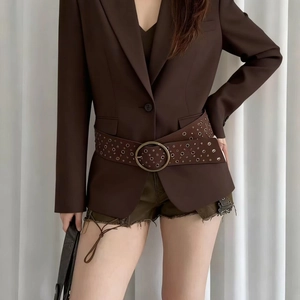 Ceinture Large en Cuir Artificiel Vintage pour Femmes Boucle Ronde en Alliage Rétro Ceinture à Taille Cloutée Mode Bohème