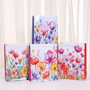 Floral printed gift bags made of premium paper with sturdy handles for party favors