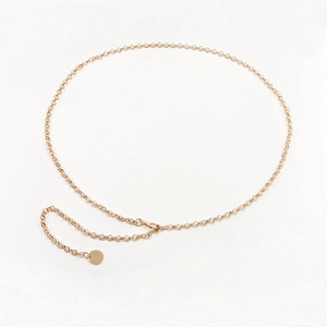 Minimalistischer goldener Metallkettengürtel mit runden Gliedern und Anhänger für Damen