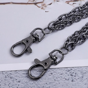 Chaîne de pantalon punk à trois couches en métal gunmetal avec fermoirs mousquetons