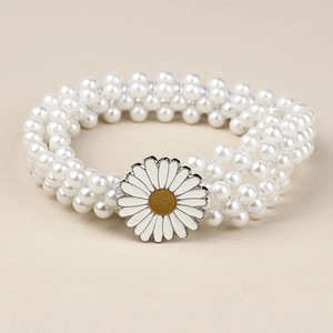 Chaîne de taille élastique en perles à trois rangs avec fleur de marguerite chic