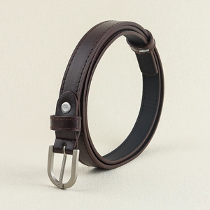 Ceinture fine marron foncé pour robes avec boucle fer à cheval argentée et coutures