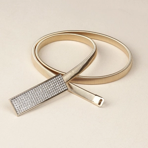 Elegante cintura elastica dorata da donna con fibbia geometrica con strass scintillanti