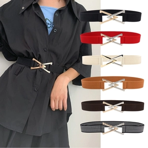 Cintura a Corsetto Elastica alla Moda da Donna Con Fibbia in Lega Triangolare Geometrica Bicolore Cintura Elastica in Tela per Abiti