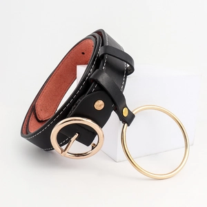 Ceinture noire pour femmes avec boucle dorée ronde et coutures contrastées blanches