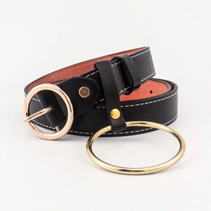Ceinture Femme Simple en Cuir PU Avec Boucle à Ardillon Ronde en Alliage Surpiqûres Contrastées Ceinture Avec Anneau Décoratif