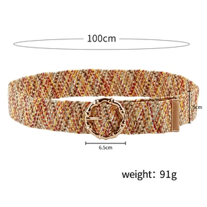 Détail de la ceinture tressée bohème longueur 100cm et largeur 5cm avec boucle dorée