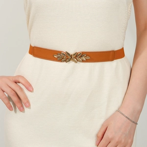 Ceinture élastique marron pour femme avec boucle en métal doré en forme de feuille