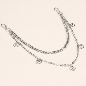 Chaîne de pantalon double couche en métal argenté avec pendentifs lettre S et mousquetons