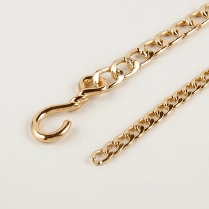 Elegante cinturón de cadena de metal dorado con cierre de mosquetón para vestidos mujer