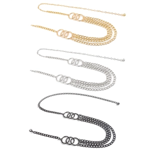 Chaîne de taille triple rangée avec trois anneaux en finitions or, argent et noir