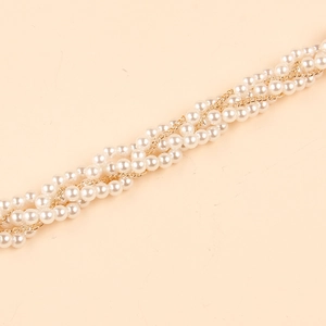 Elegante handgemaakte meerlaagse parel-tailleketting met gouden metalen schakels voor jurken