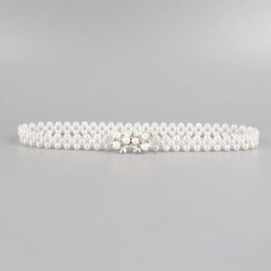 Ceinture élastique en perles à trois rangs avec boucle feuille argentée pour robe
