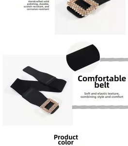 Détail de la ceinture élastique noire avec boucle rectangulaire ornée de strass brillants