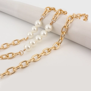 Chaîne de taille dorée à deux rangs avec perles et pièces pour robe d'été et plage