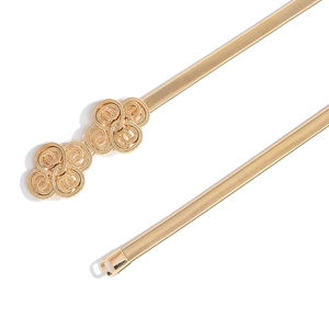 Ceinture chaîne dorée élastique élégante avec boucle en métal torsadée pour femmes