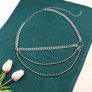 Chaîne de Taille Multicouche en Alliage Style Punk pour Femme Ceinture à Trois Couches avec Chaîne à Billes et Cercles Décor Robe