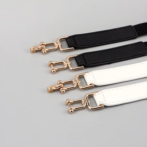 Cinture elastiche sottili per abiti con fibbie dorate a forma di U in nero e bianco per donna